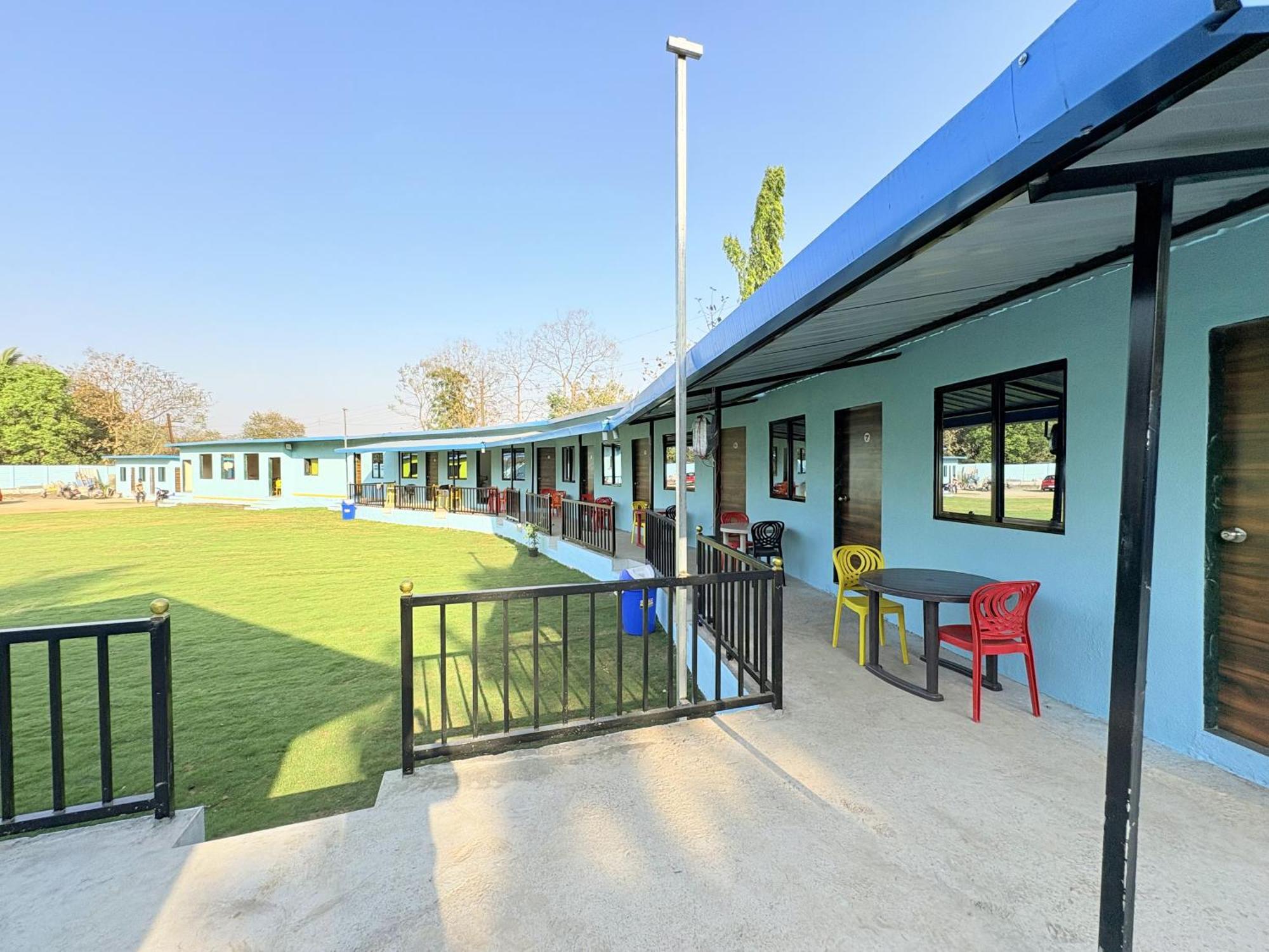 Deep Bhavani Resort Karjat Exteriér fotografie